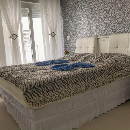 Apartamento Maravilhoso Em Florianopolis Na Praia Dos Ingleses Com Piscina Apartment Bagian luar foto