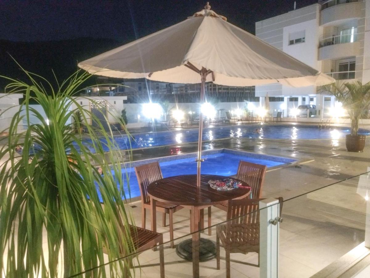 Apartamento Maravilhoso Em Florianopolis Na Praia Dos Ingleses Com Piscina Apartment Bagian luar foto